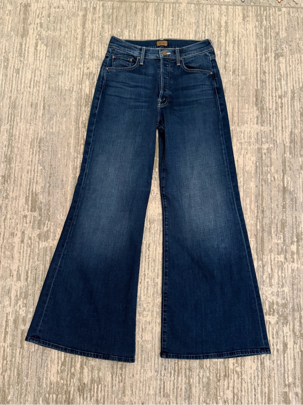 MOTHER Dark Blue Wide-Leg Flare Jeans - The Tomcat Roller, Groovy. Size 27